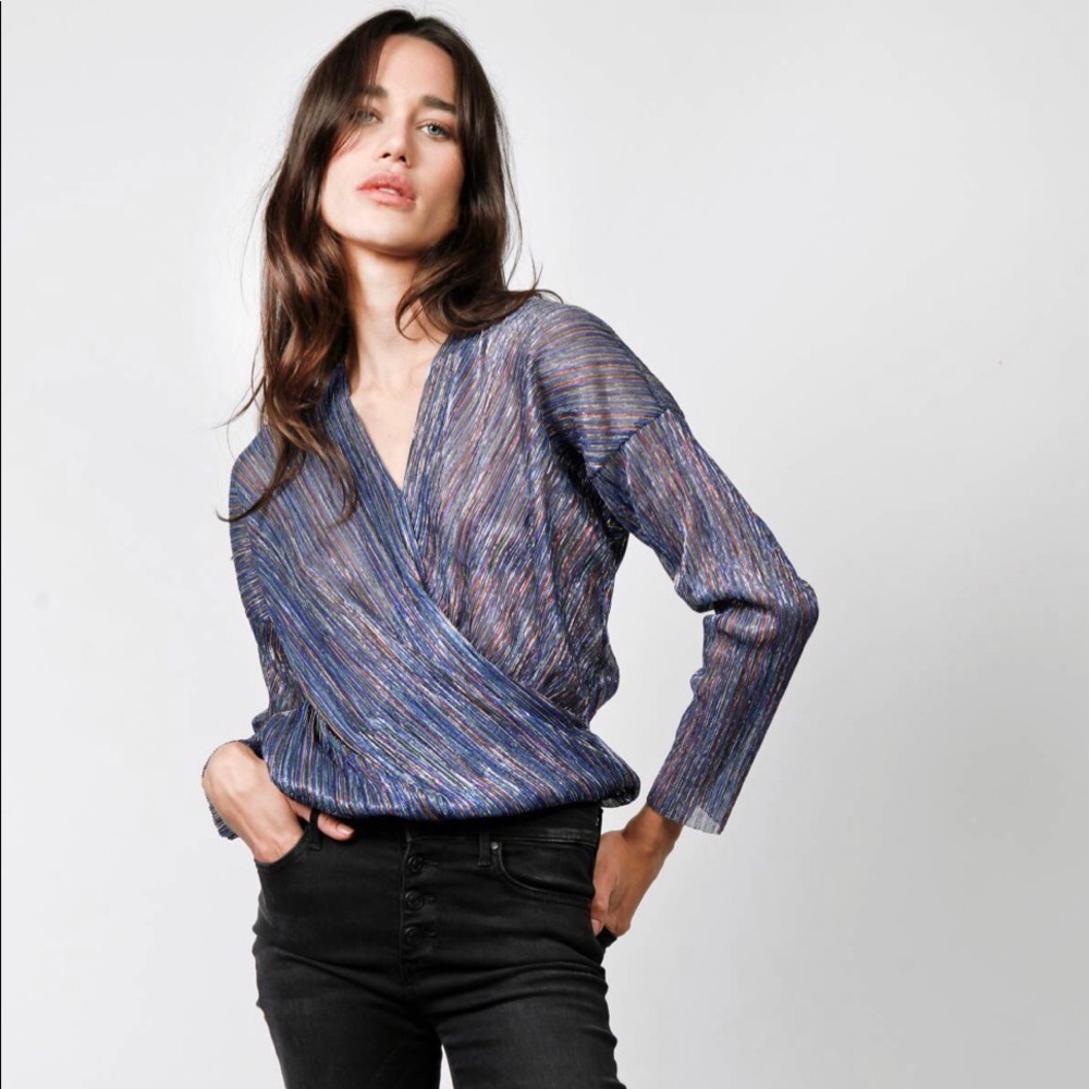 Les petites metallic top